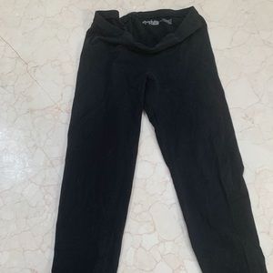 Charlotte Russe Cropped Black Leggings